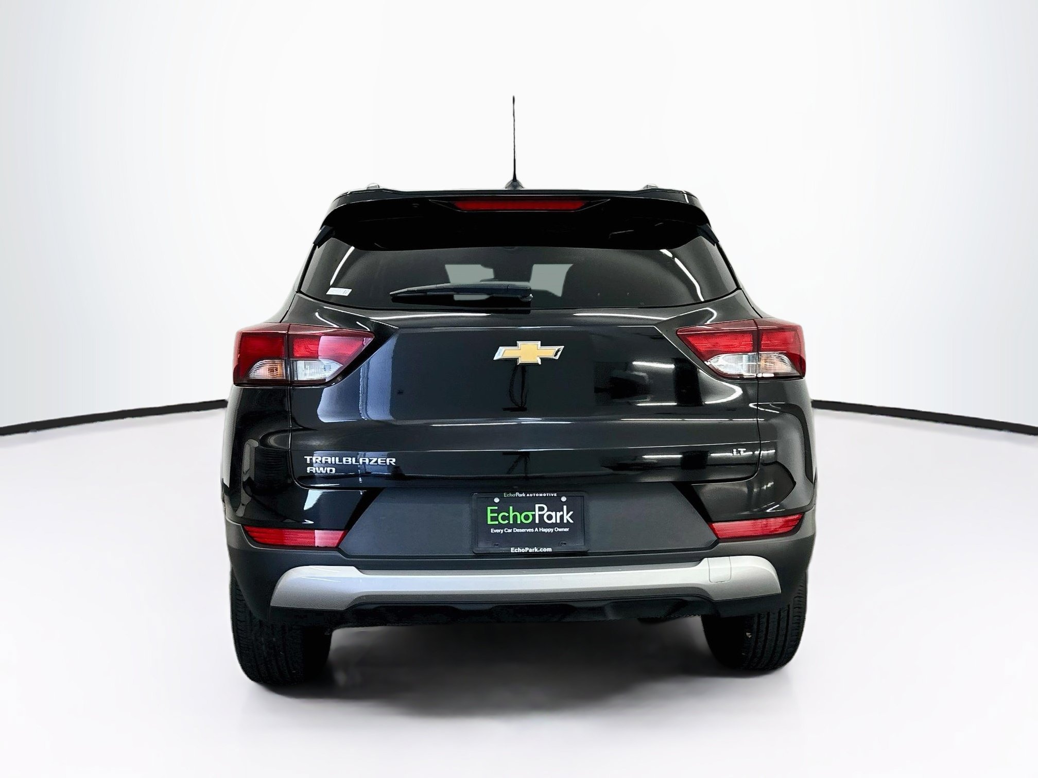 Used 2025 Chevrolet TrailBlazer LT AWD/4WD image 7
