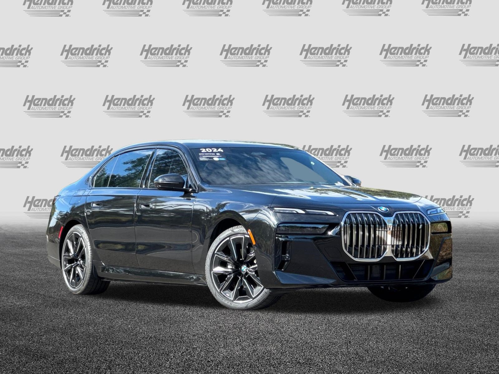 Certified 2024 BMW i7 xDrive60 w/ Premium Package AWD/4WD video 2