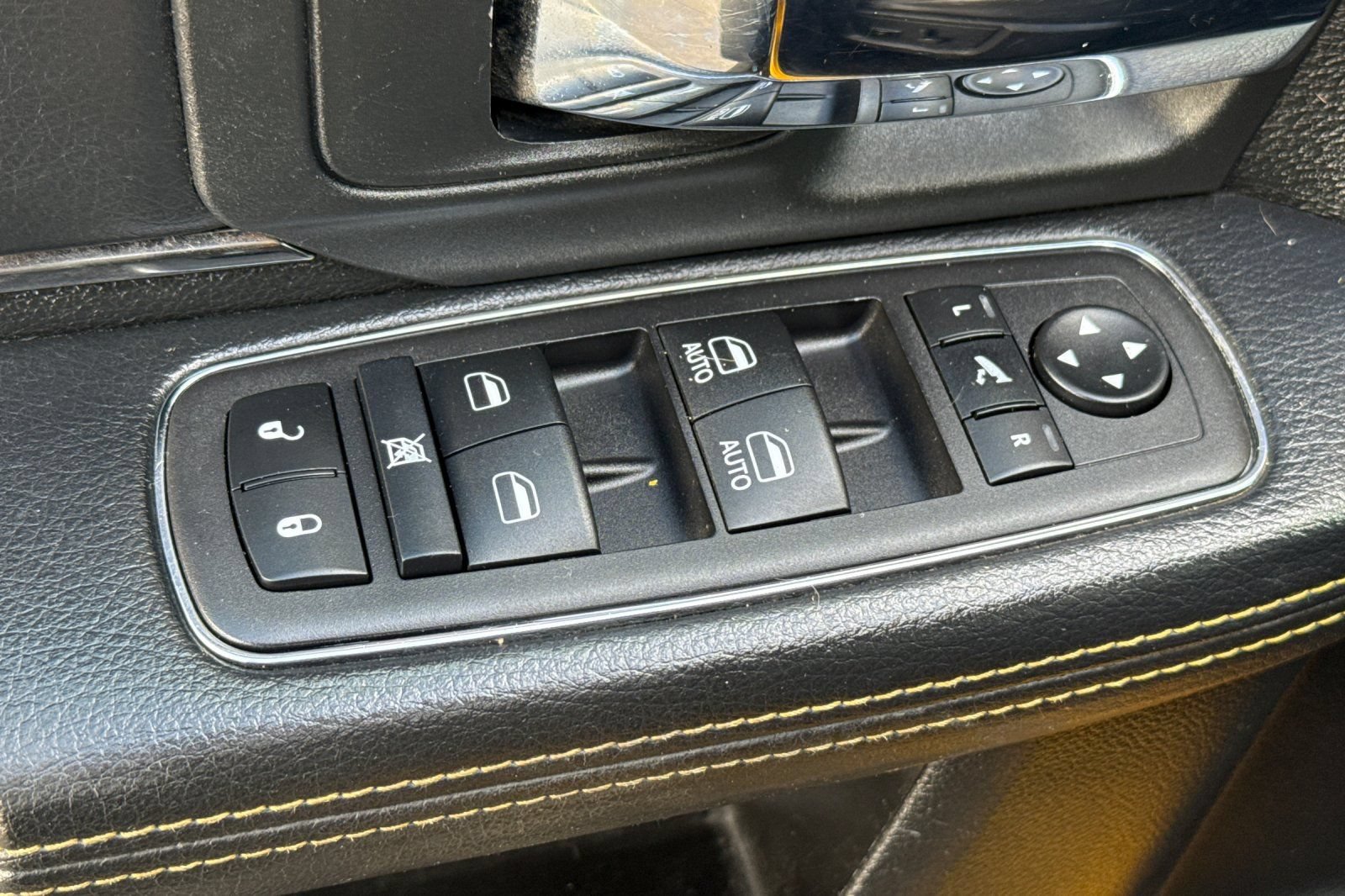Used 2016 RAM 1500 Sport w/ Stinger Yellow Sport Package AWD/4WD image 11