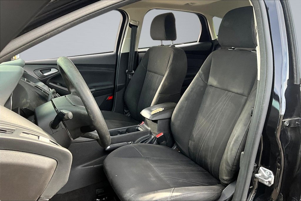 Used 2017 Ford Focus SEL FWD image 21