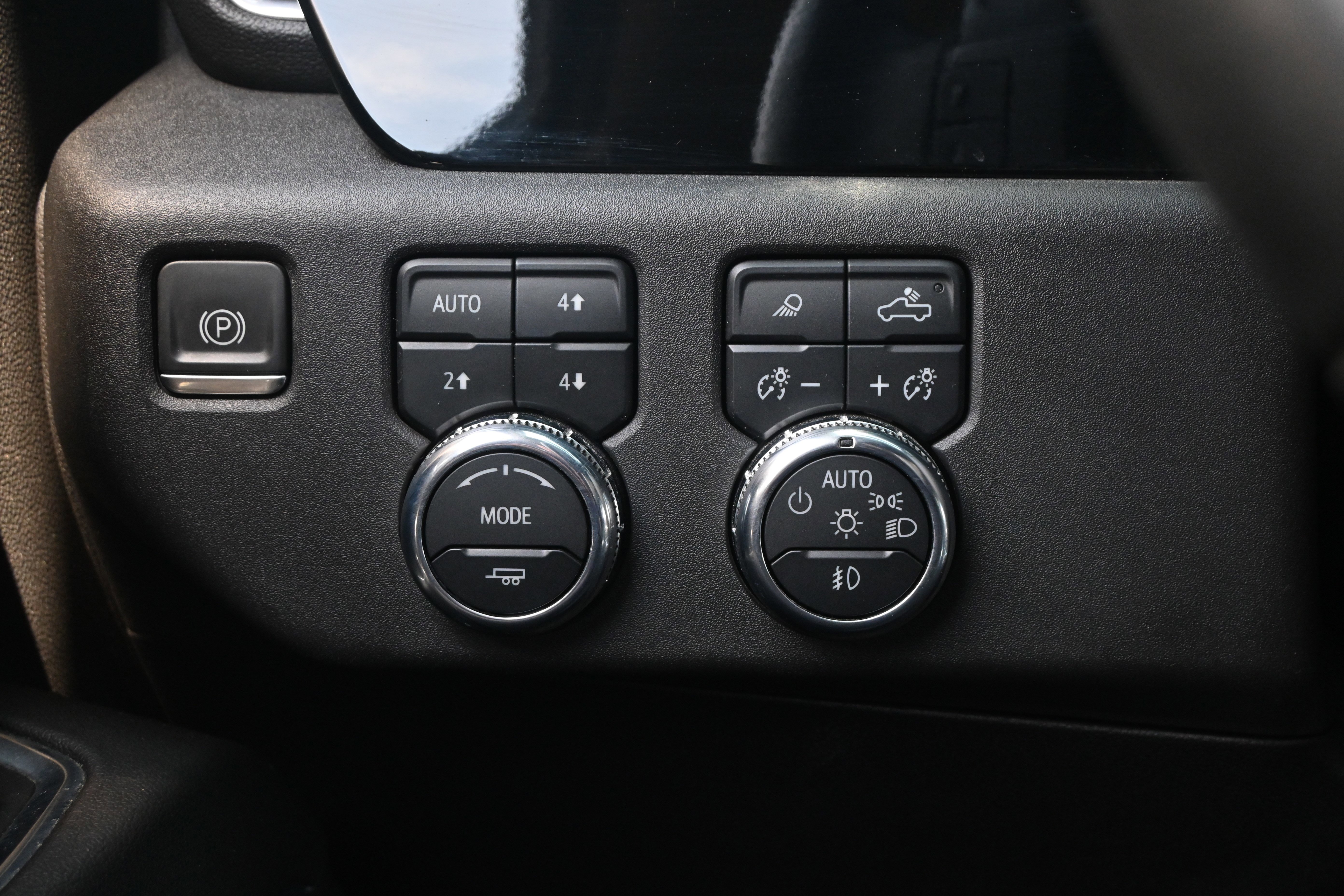 Used 2024 GMC Sierra 1500 Elevation w/ Elevation Premium Package AWD/4WD image 28