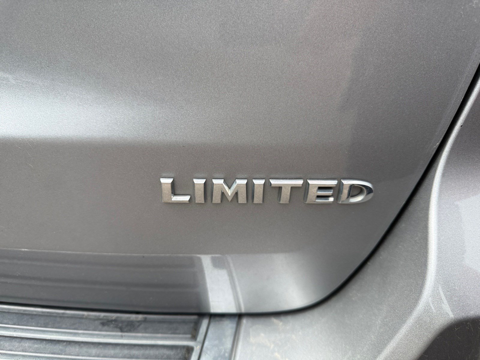Used 2019 Jeep Grand Cherokee Limited AWD/4WD image 23