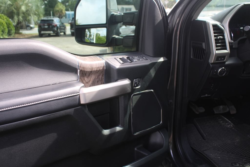Used 2019 Ford F350 Lariat w/ Lariat Value Package AWD/4WD image 22
