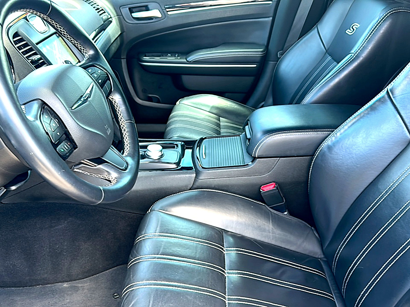 Used 2022 Chrysler 300 S image 13