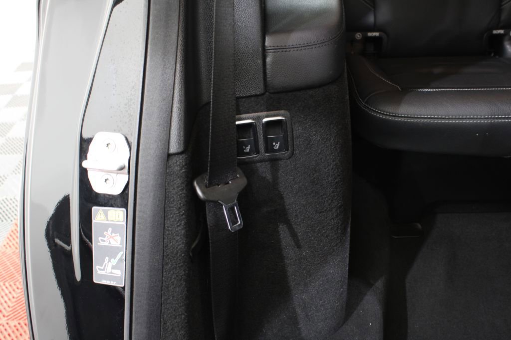 Used 2015 Mercedes-Benz GL 550 4MATIC image 31