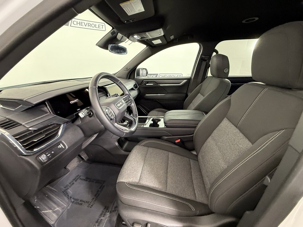 Used 2025 GMC Acadia Elevation image 14