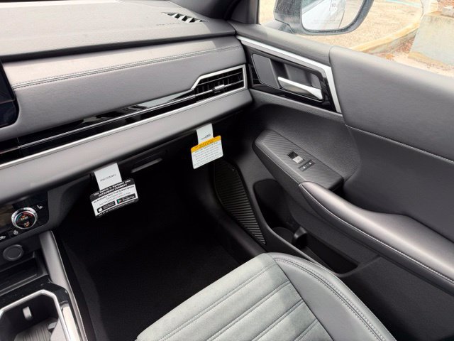 New 2026 Mitsubishi Outlander LE FWD image 37