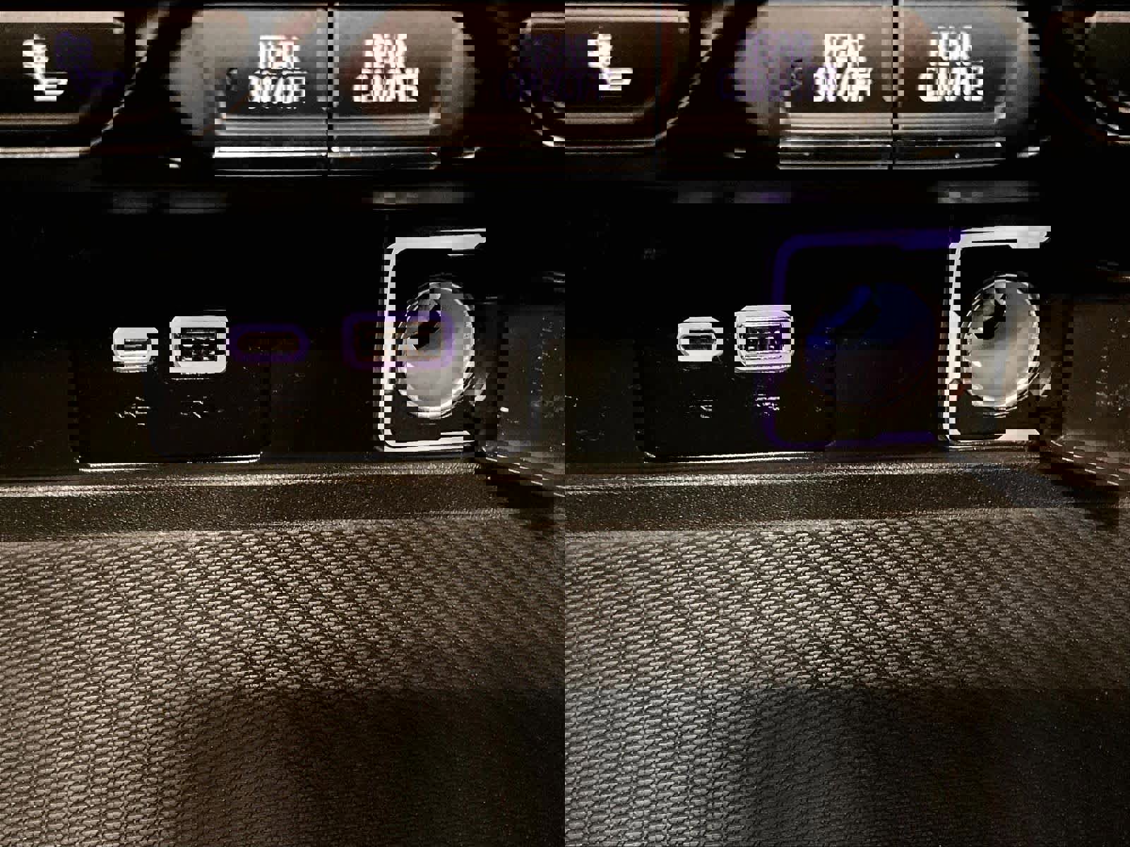 Used 2022 Chevrolet Suburban RST w/ Luxury Package image 27