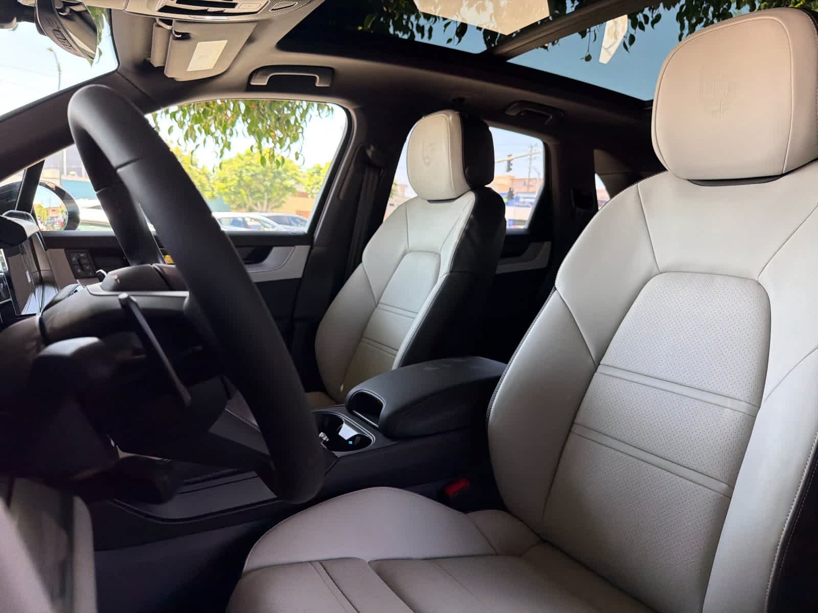 New 2026 Porsche Cayenne AWD/4WD image 5