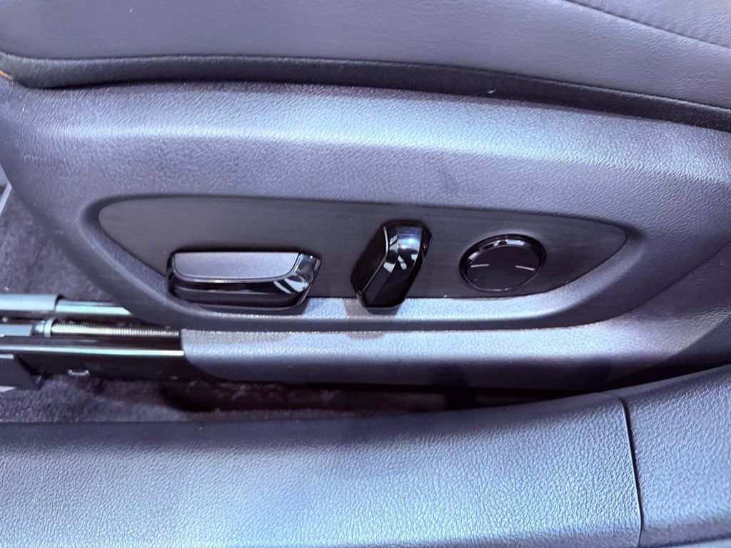 Certified 2022 Lexus ES 350 w/ Premium Package image 19