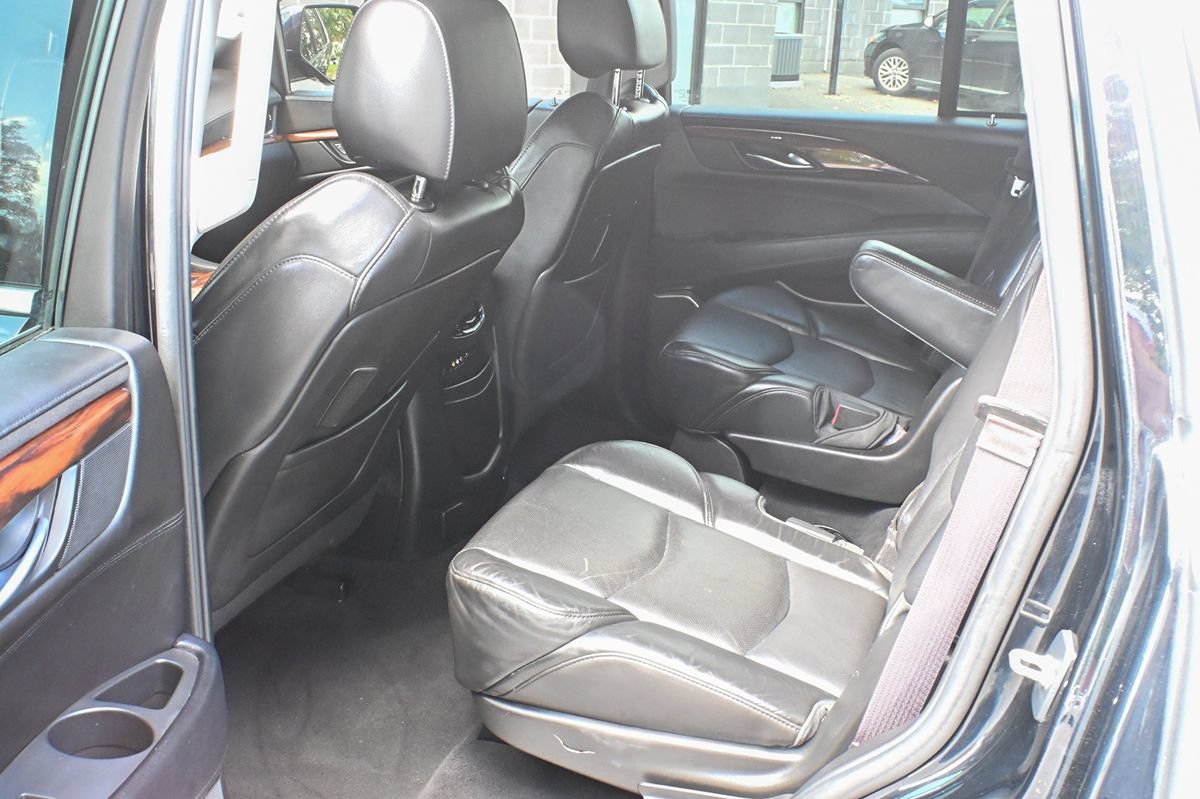 Used 2015 Cadillac Escalade Premium AWD/4WD image 8