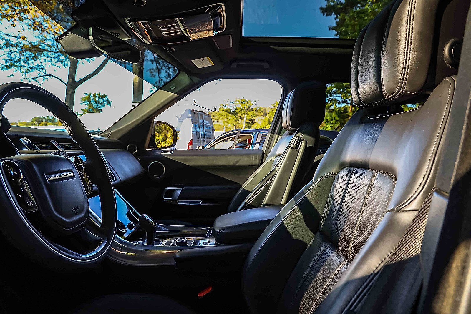 Used 2022 Land Rover Range Rover Sport HST image 8