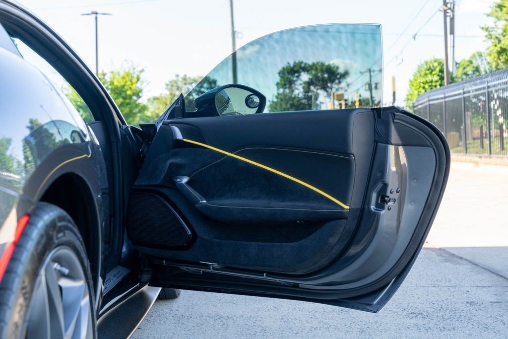 Used 2022 Ferrari Roma RWD image 46
