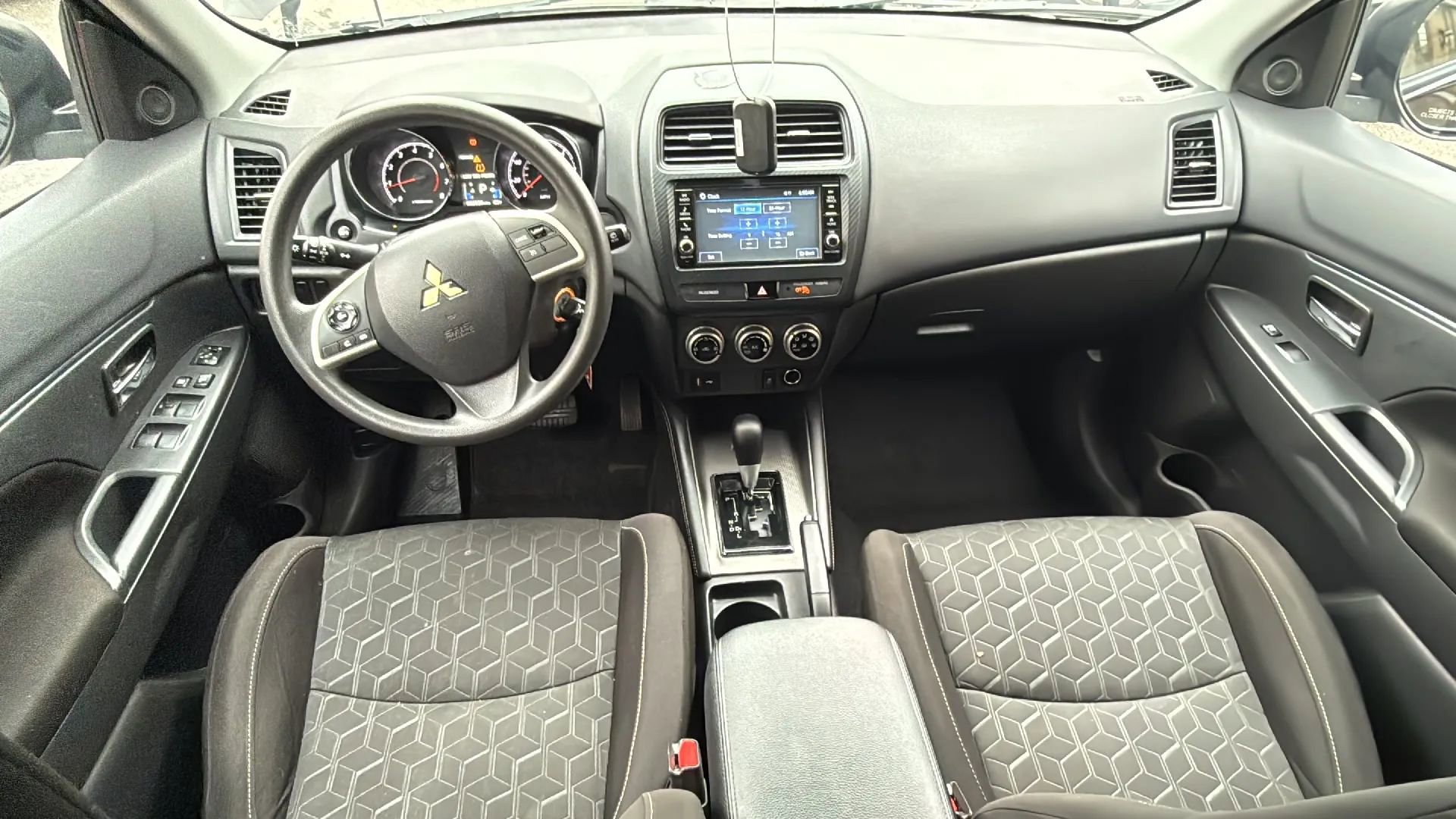 Used 2020 Mitsubishi Outlander Sport ES image 29