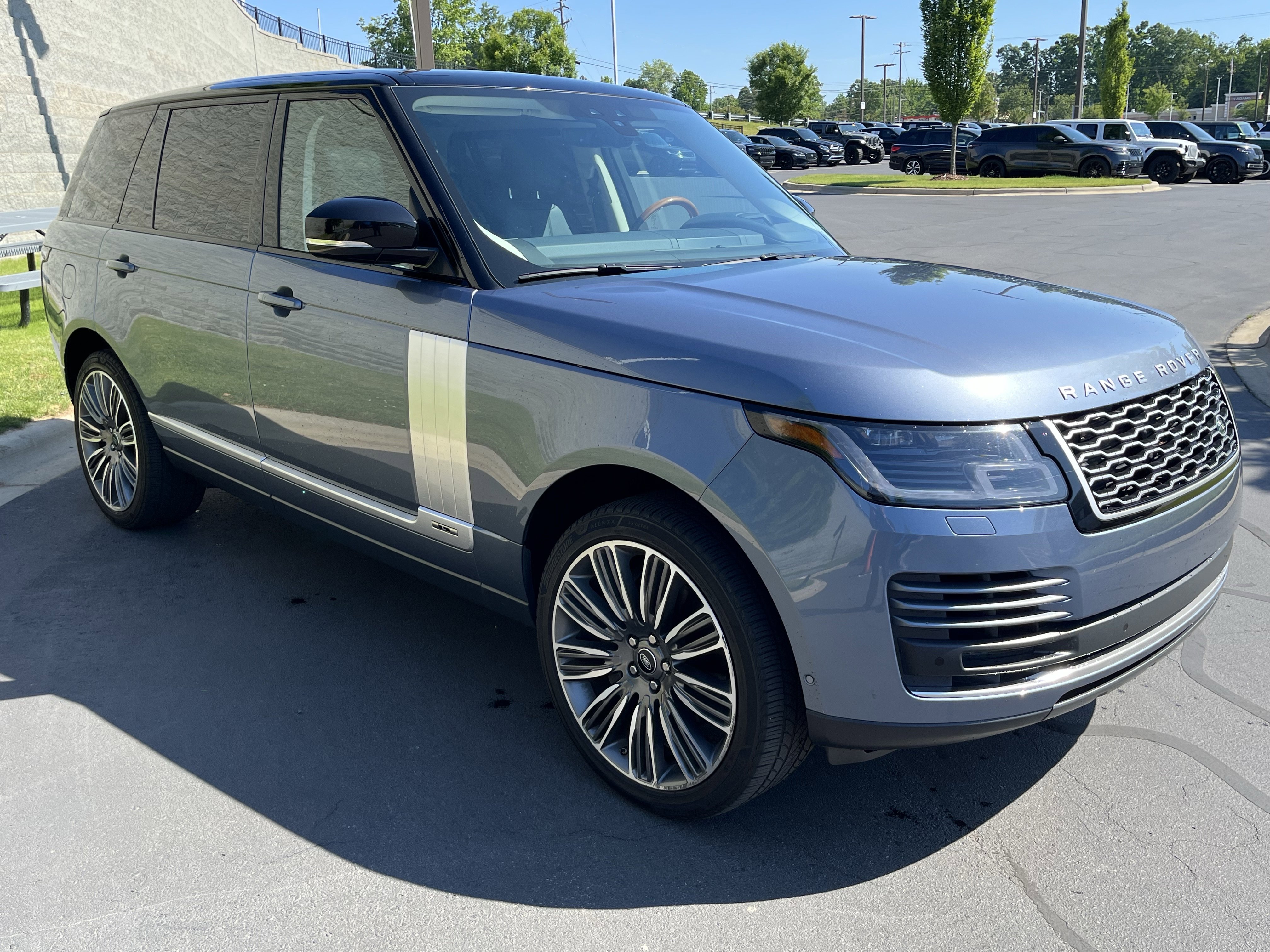 Used 2021 Land Rover Range Rover P525 Westminster Edition LWB AWD/4WD image 13