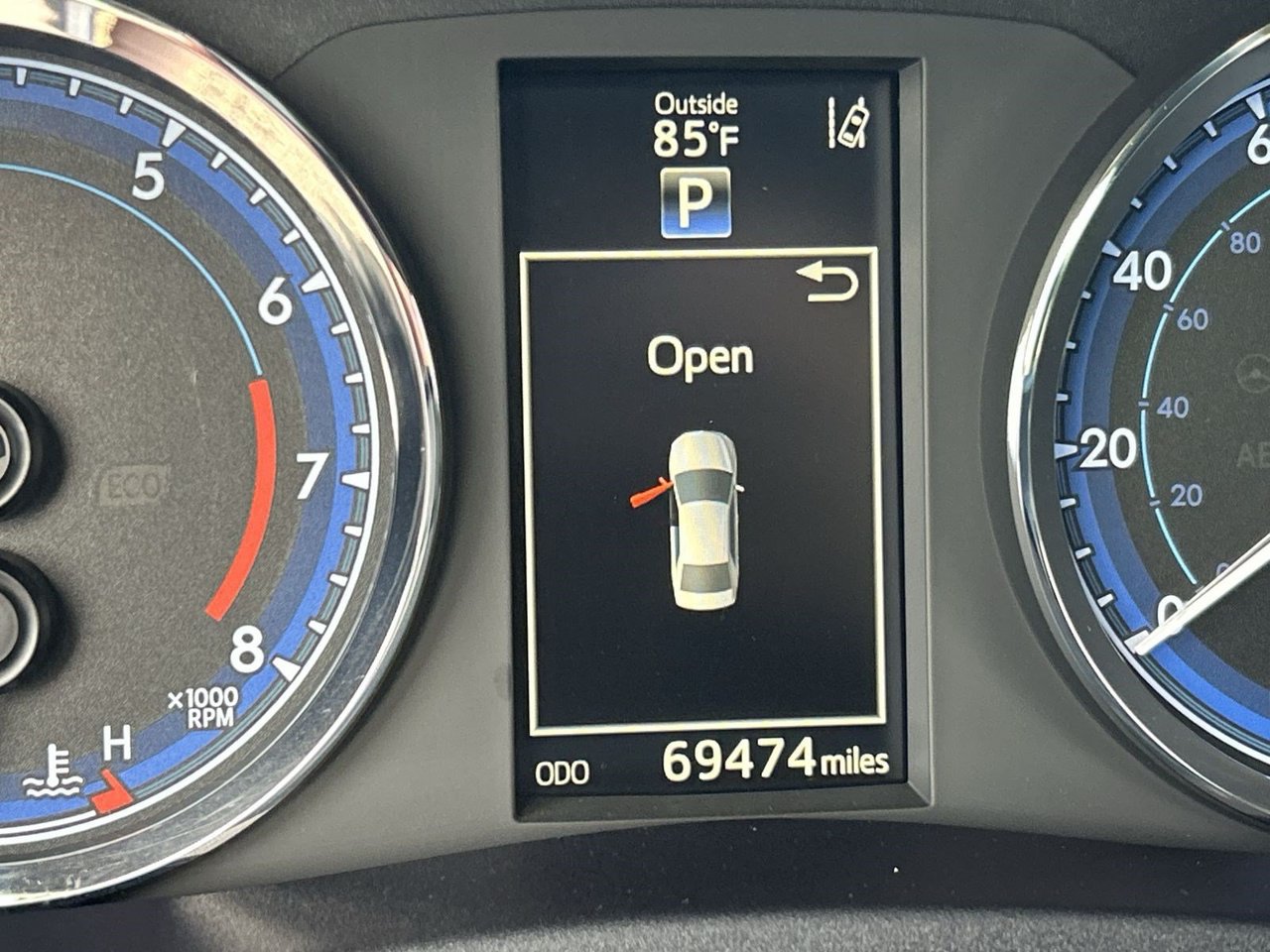 Used 2018 Toyota Corolla SE FWD image 29