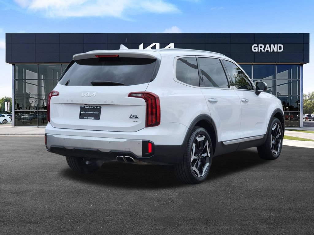 Certified 2024 Kia Telluride S w/ S Sunroof Package AWD/4WD image 6