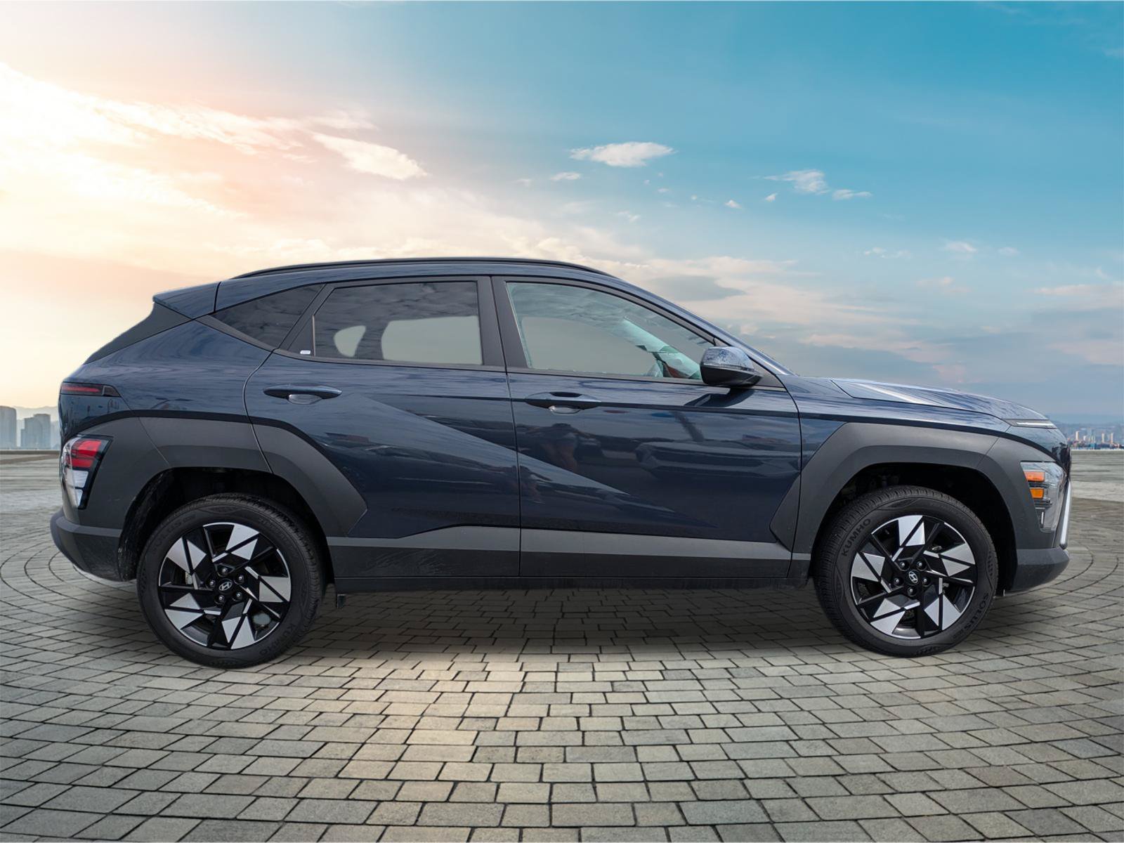 Used 2025 Hyundai Kona SEL AWD/4WD image 4