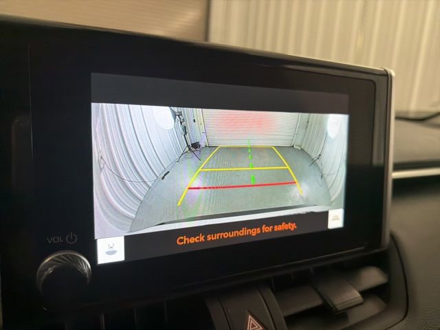 Used 2025 Toyota RAV4 XLE AWD/4WD image 28
