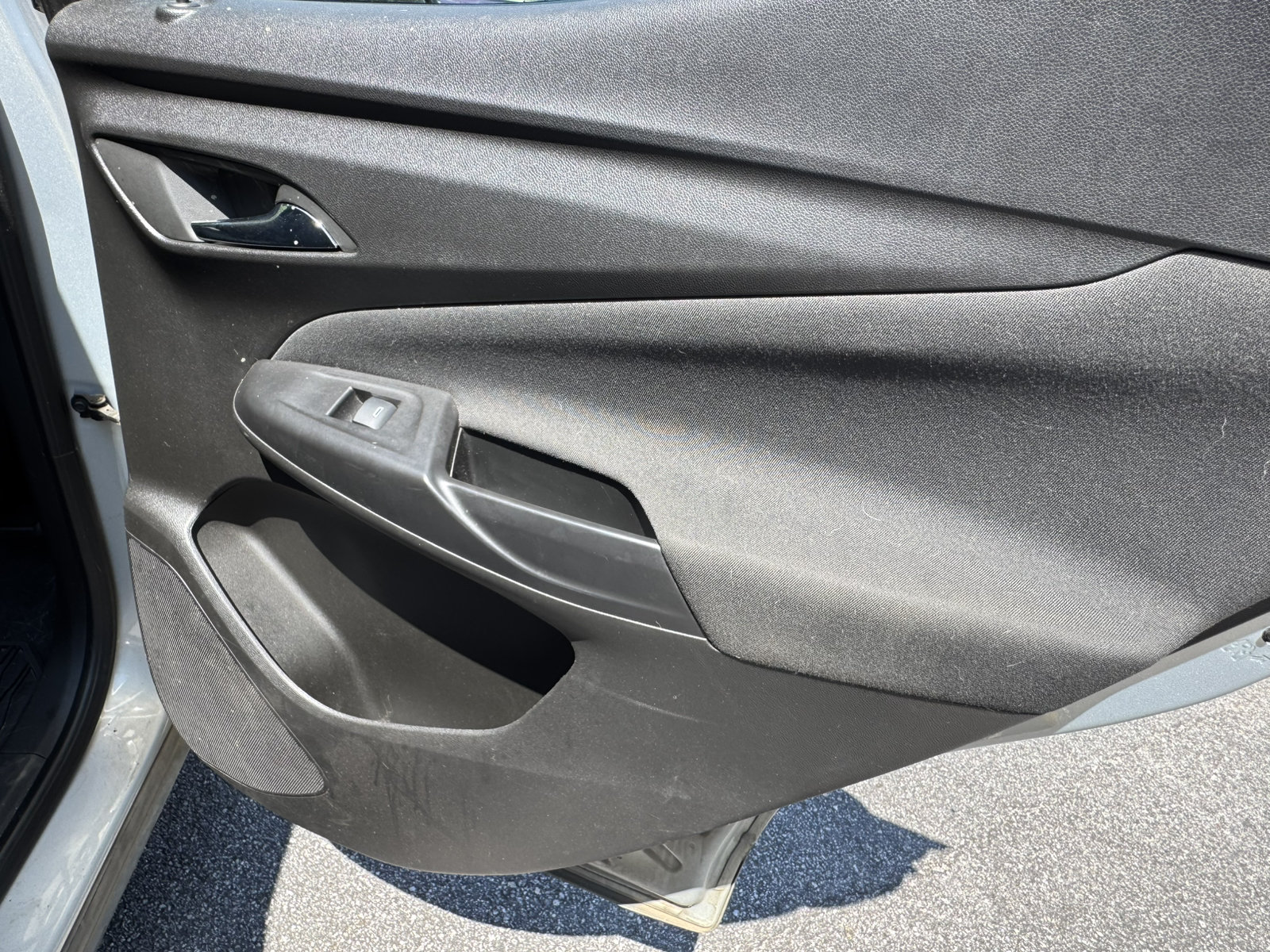 Used 2023 Chevrolet Bolt EUV LT FWD image 17