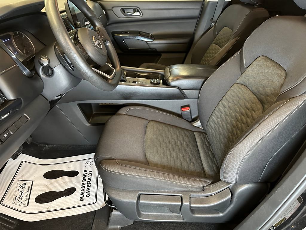Used 2022 Nissan Pathfinder S AWD/4WD image 20