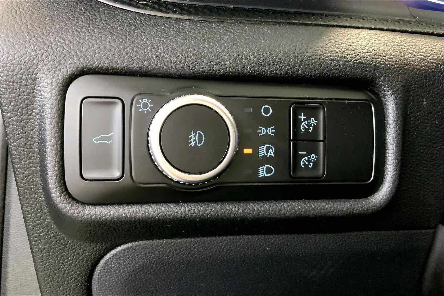 Used 2023 Ford Explorer ST w/ Equipment Group 401A AWD/4WD image 34