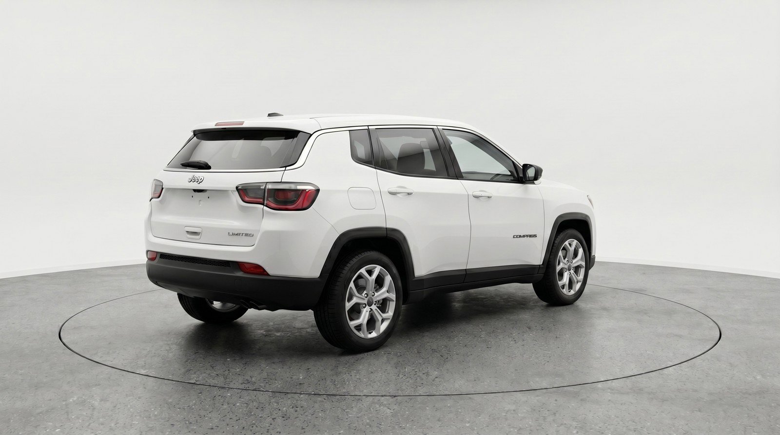 Used 2025 Jeep Compass Latitude AWD/4WD image 9
