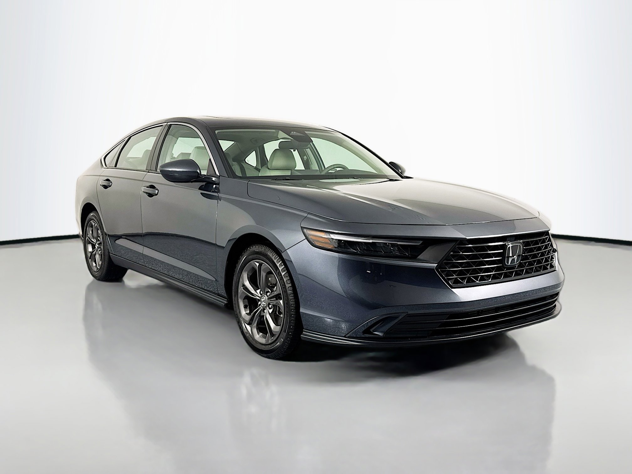 Certified 2024 Honda Accord EX image 3