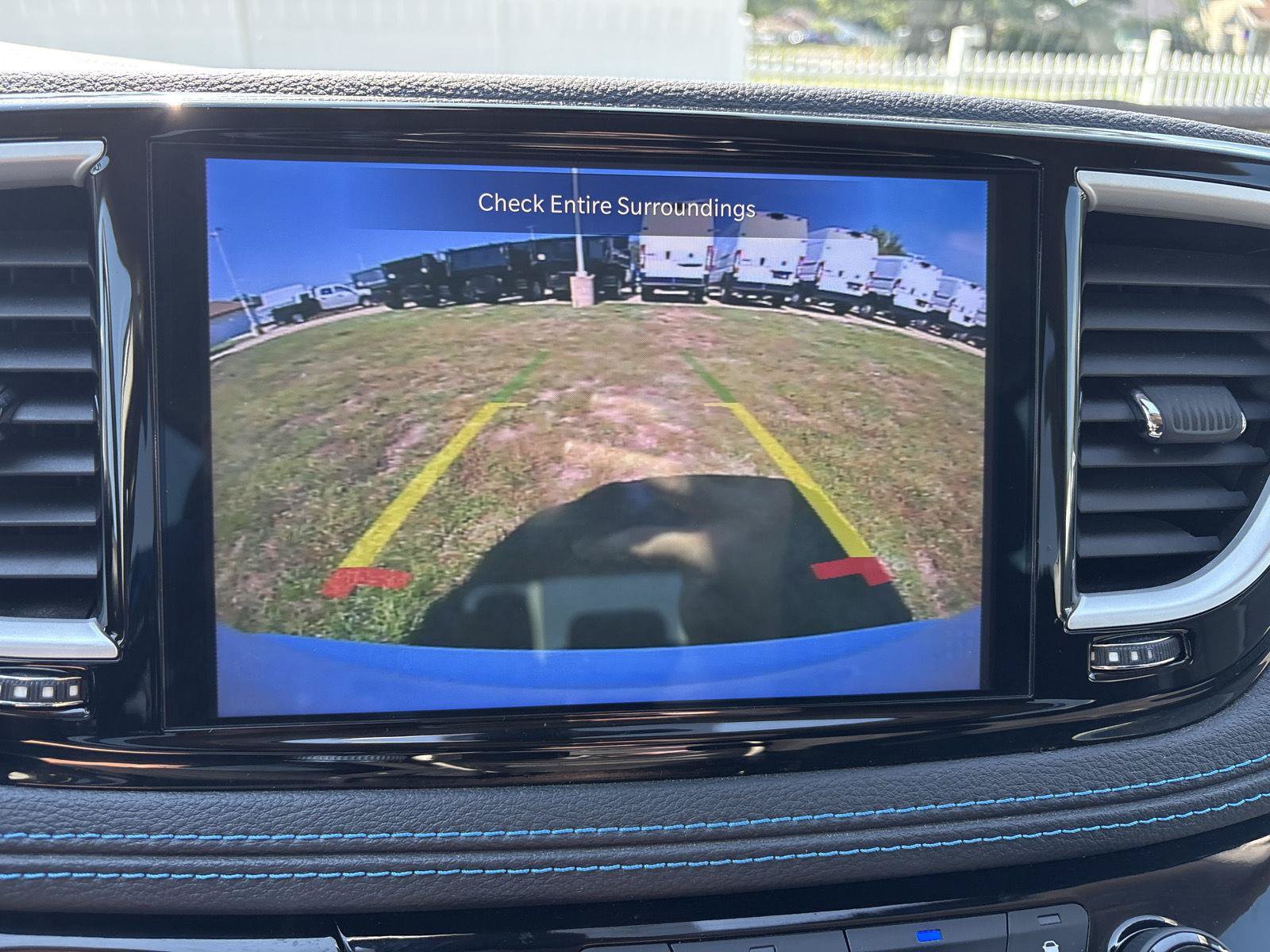 Used 2021 Chrysler Pacifica Touring FWD image 23