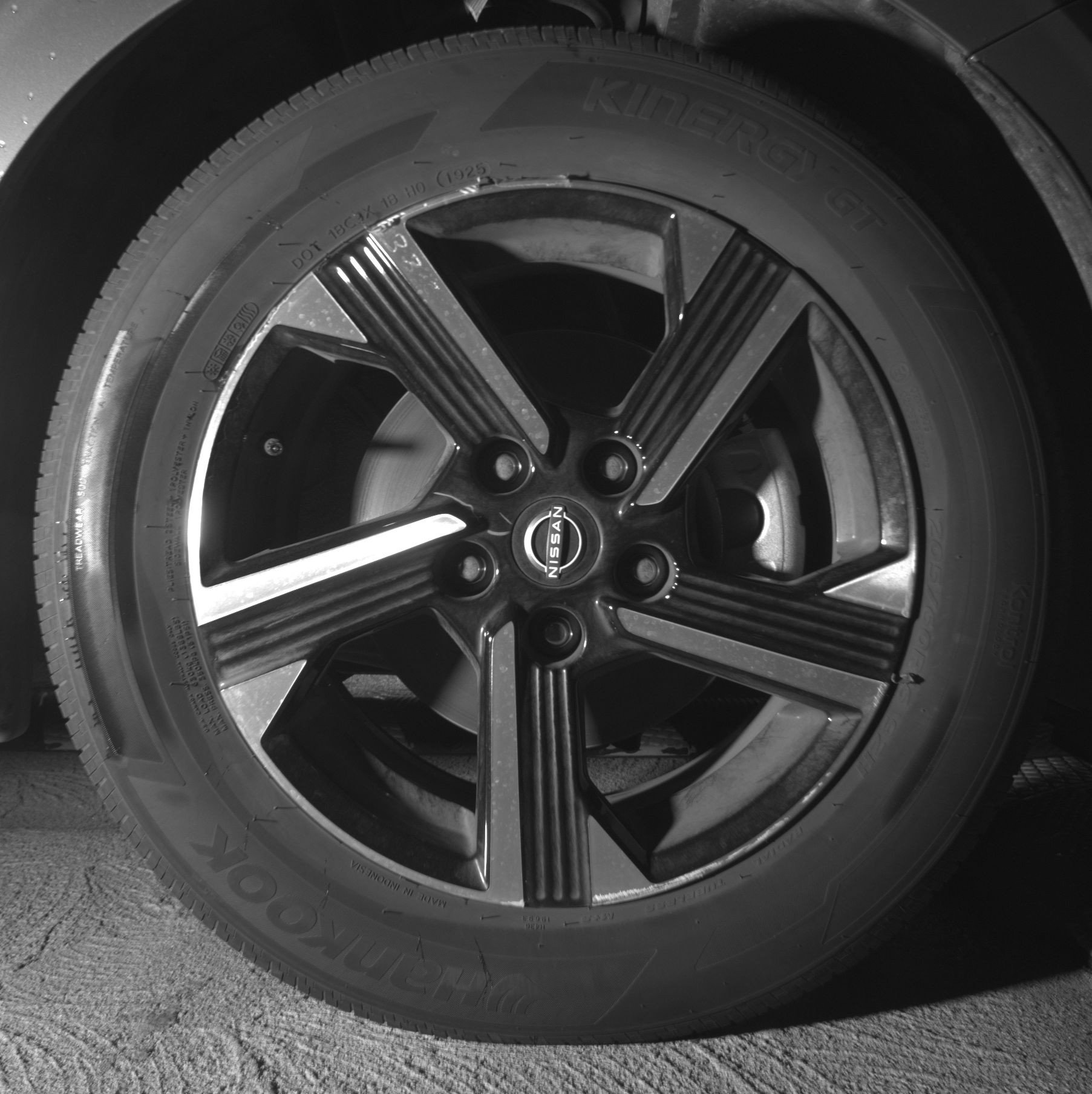 Used 2025 Nissan Sentra SV FWD image 13