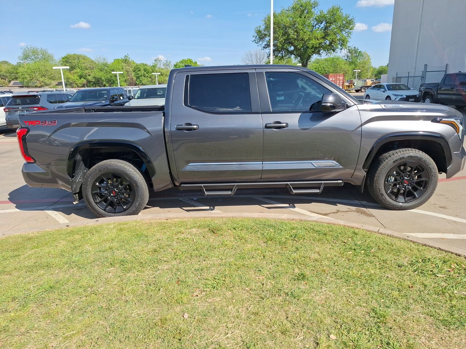 Used 2026 Toyota Tundra Platinum w/ TRD Off-Road Package AWD/4WD image 7