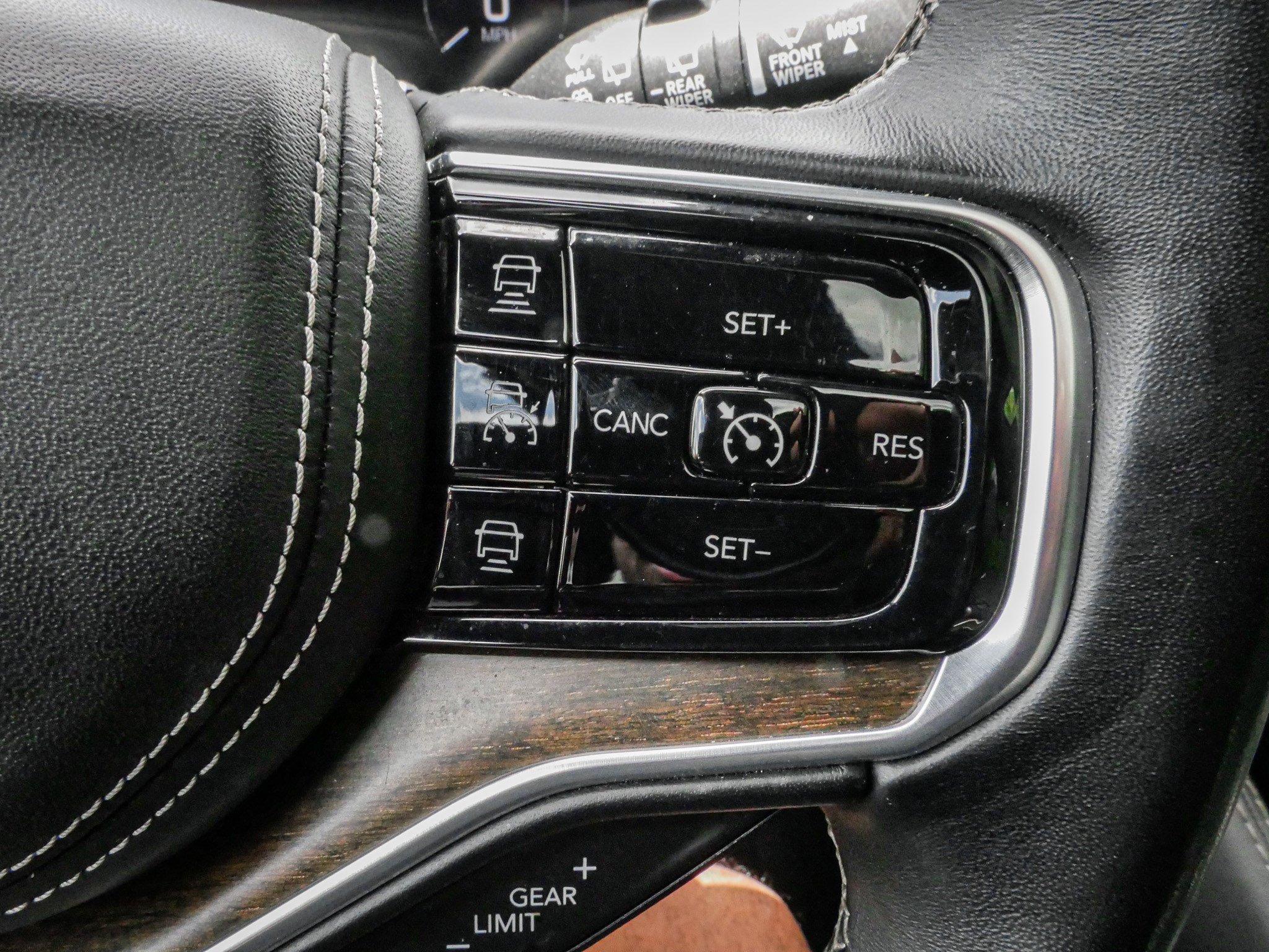 Used 2023 Jeep Grand Wagoneer Series II w/ Flexible Seating Group AWD/4WD image 20