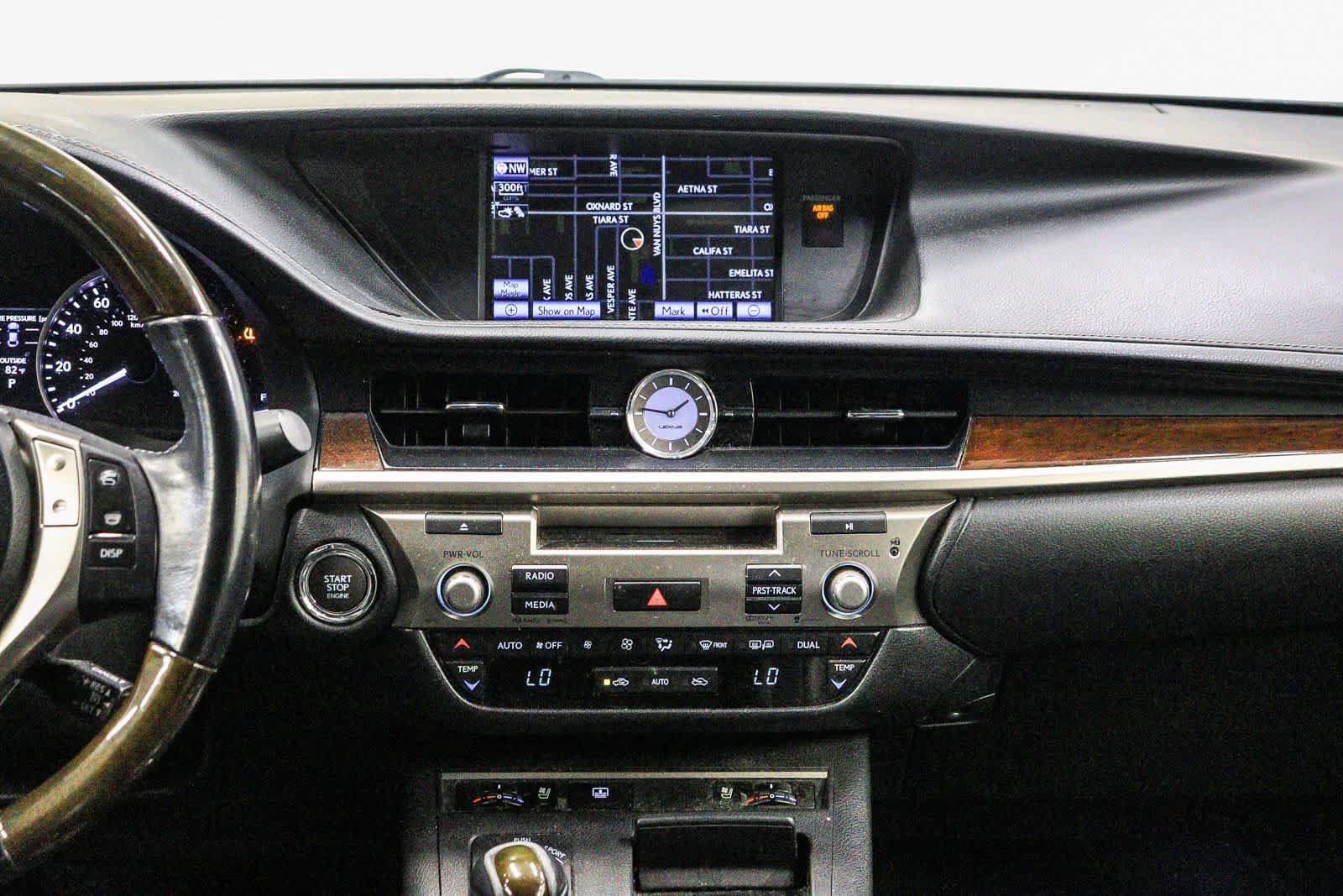 Used 2014 Lexus ES 350 w/ Luxury Package FWD image 14