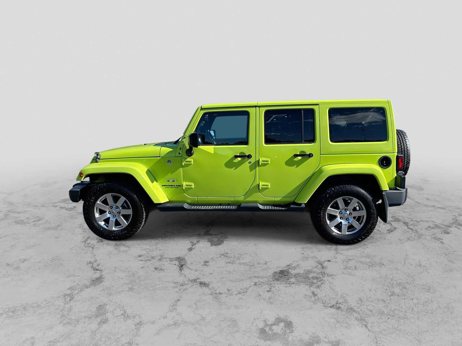 Used 2016 Jeep Wrangler Unlimited Sahara w/ Connectivity Group AWD/4WD image 5