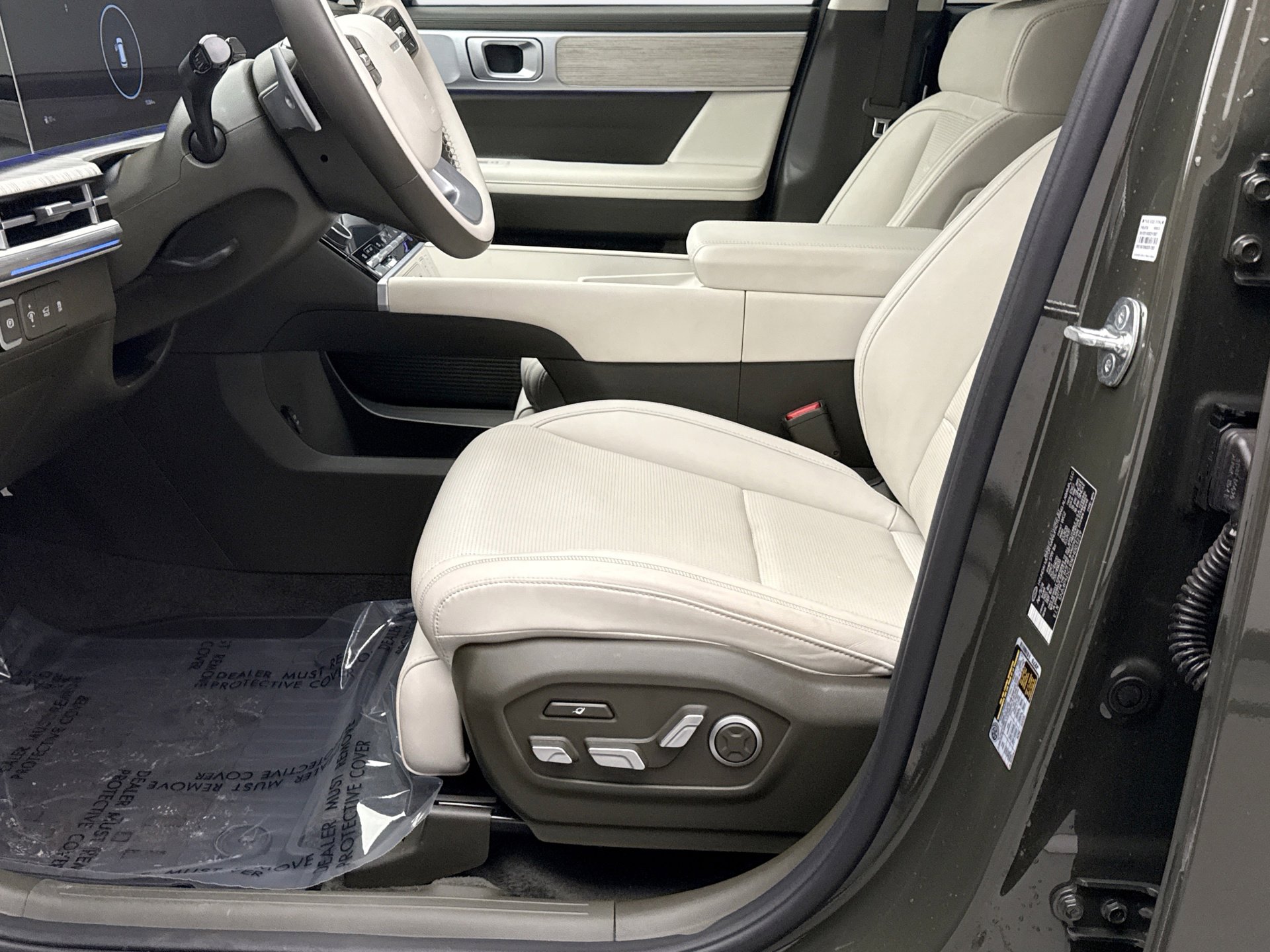 Used 2024 Hyundai Santa Fe Calligraphy image 11