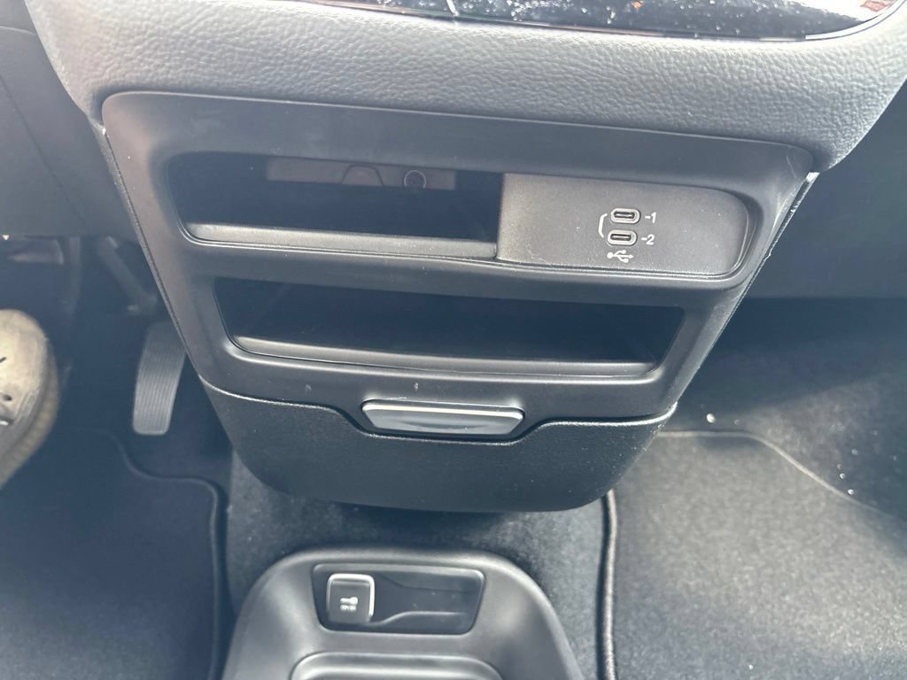 New 2027 Chrysler Pacifica Select FWD image 64