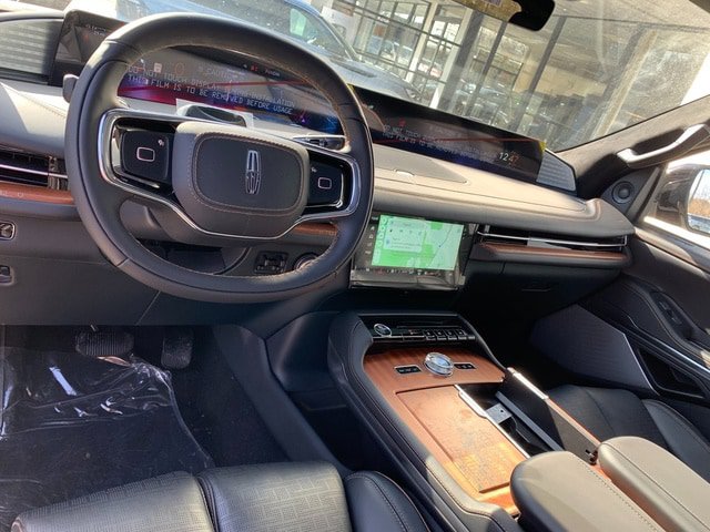New 2026 Lincoln Navigator Black Label AWD/4WD image 18