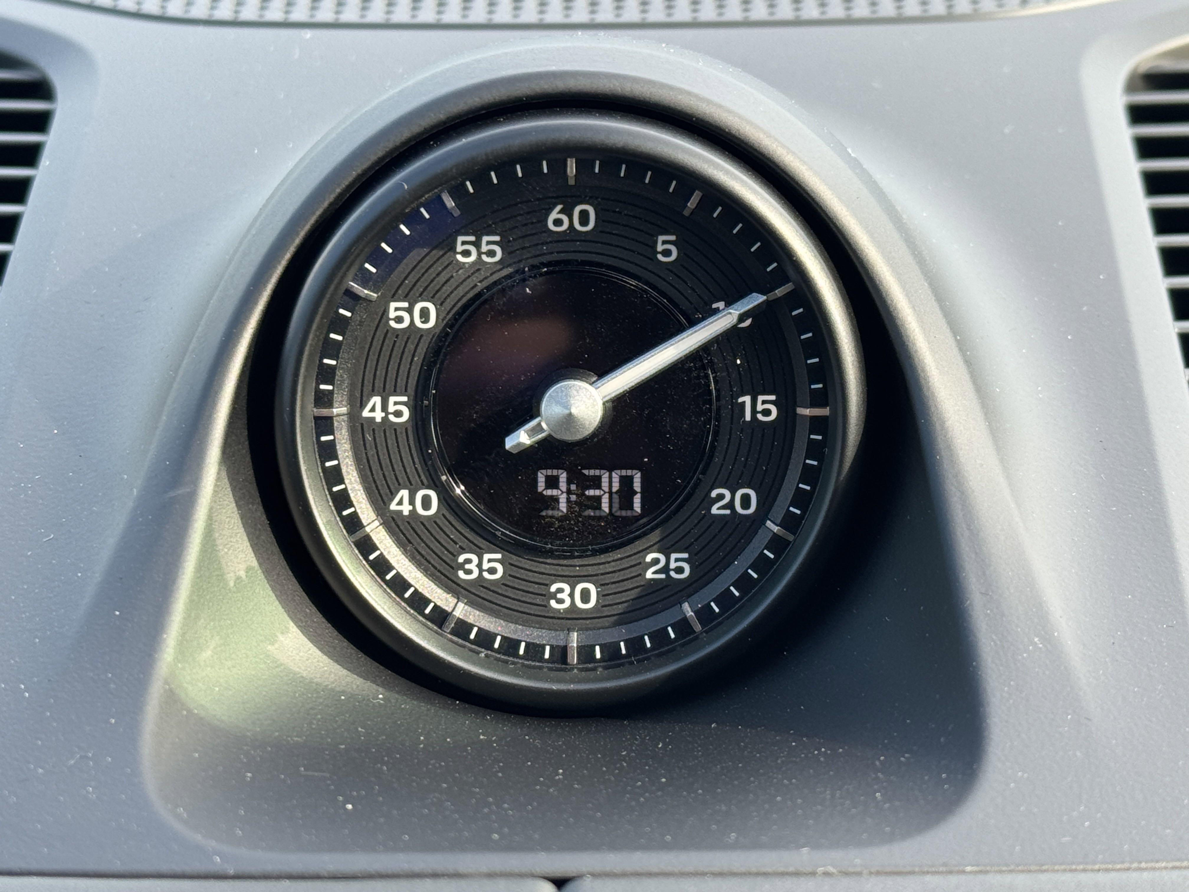 New 2025 Porsche Cayenne Coupe image 27