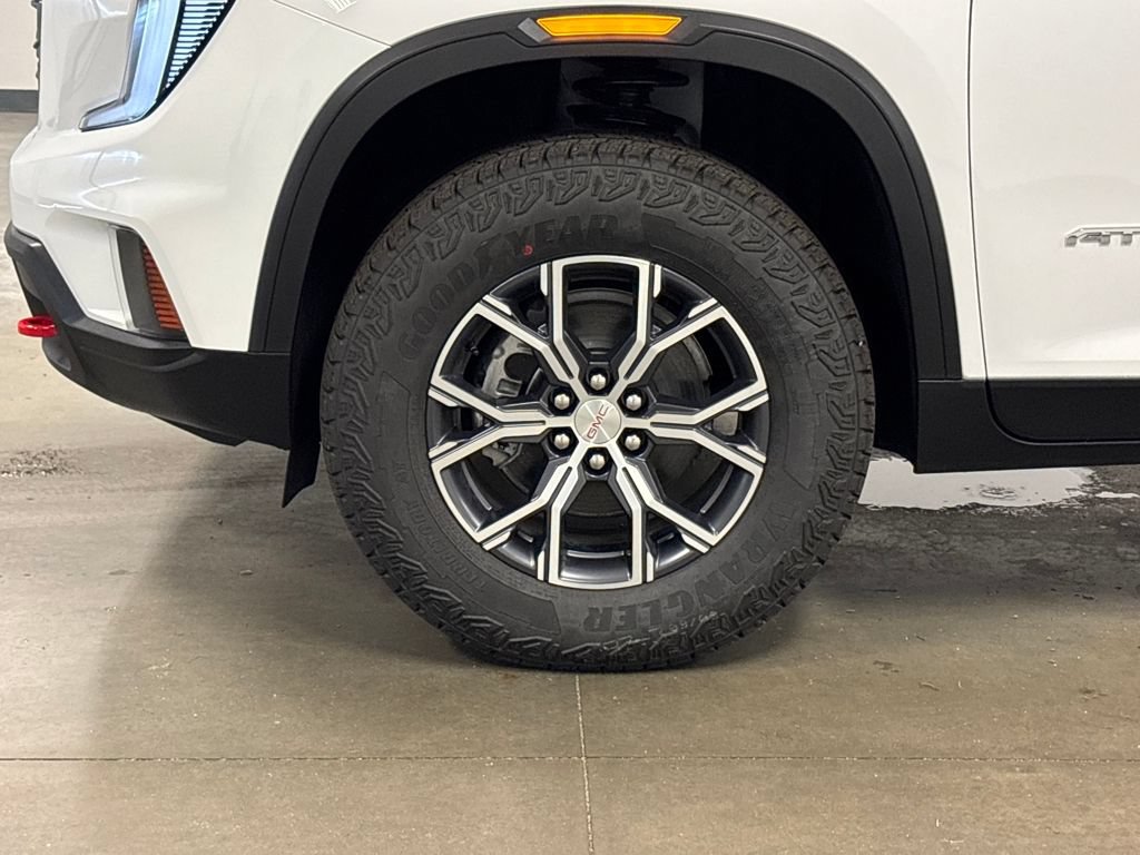 New 2026 GMC Acadia AT4 w/ LPO, Floor Liner Package AWD/4WD image 10