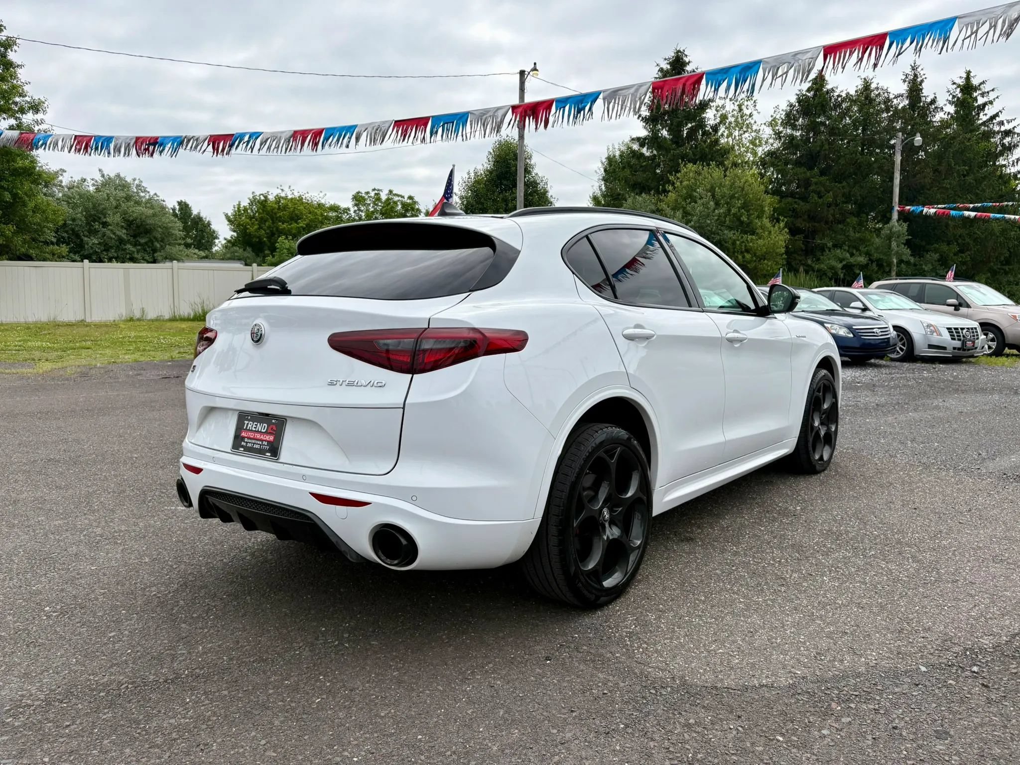 Used 2022 Alfa Romeo Stelvio Veloce AWD/4WD image 5