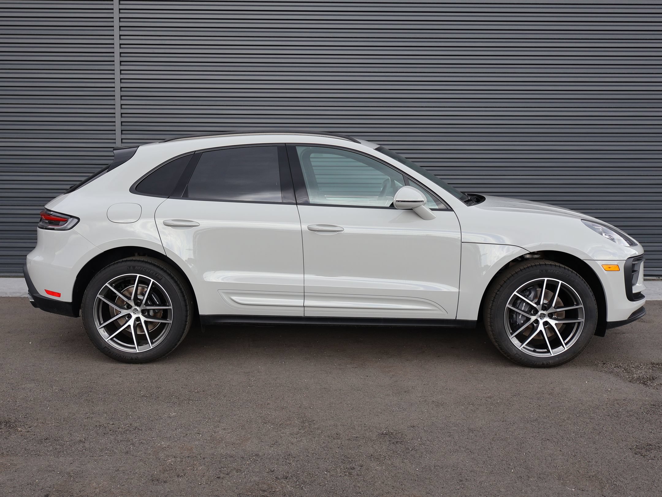 New 2026 Porsche Macan AWD/4WD image 10