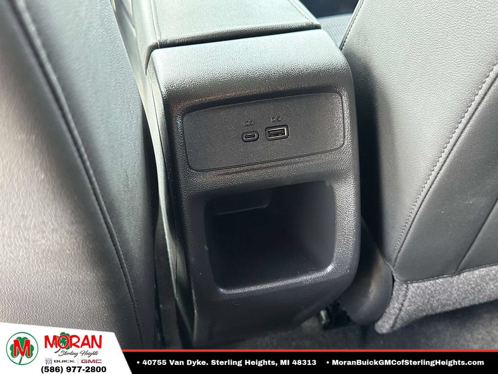 Certified 2024 Buick Envista Sport Touring w/ Convenience I Package FWD image 12