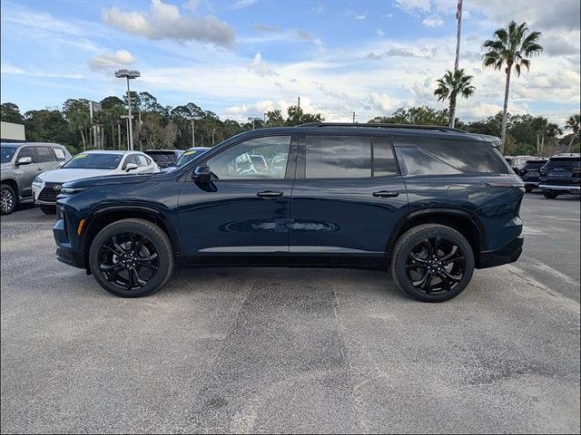 New 2027 Chevrolet Traverse RS w/ LPO, Floor Liner Package FWD image 8