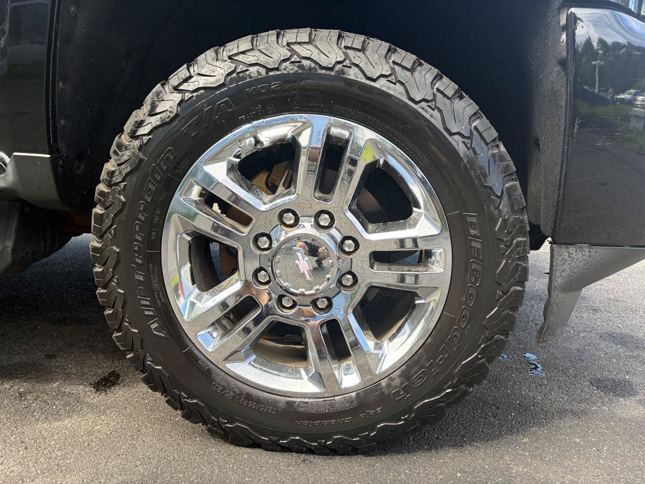 Used 2017 Chevrolet Silverado 2500 High Country w/ Duramax Plus Package AWD/4WD image 19