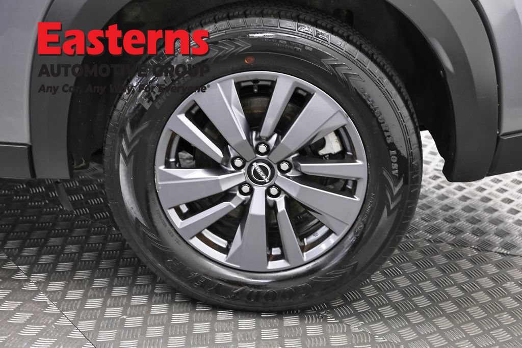 Used 2022 Nissan Pathfinder SV AWD/4WD image 35