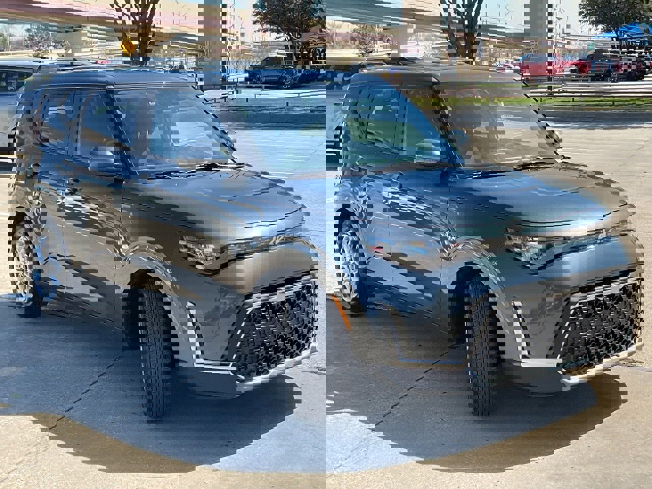 Used 2025 Kia Soul LX w/ LX Technology Package image 4