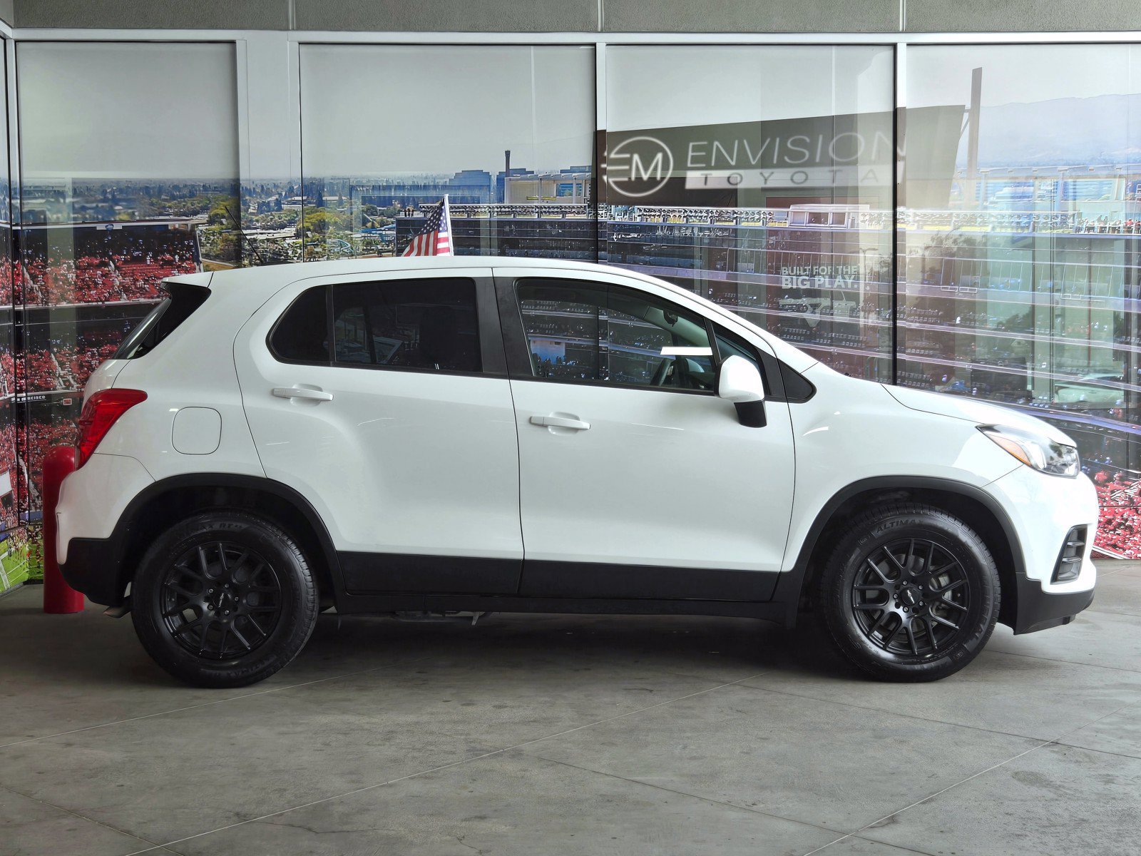 Used 2018 Chevrolet Trax LS FWD image 4