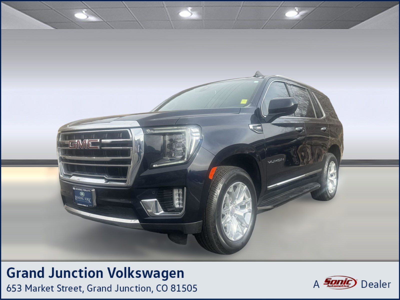 Used 2022 GMC Yukon SLT AWD/4WD image 1