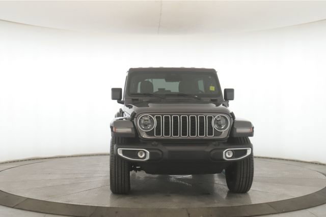 Used 2025 Jeep Wrangler Unlimited Sahara image 12