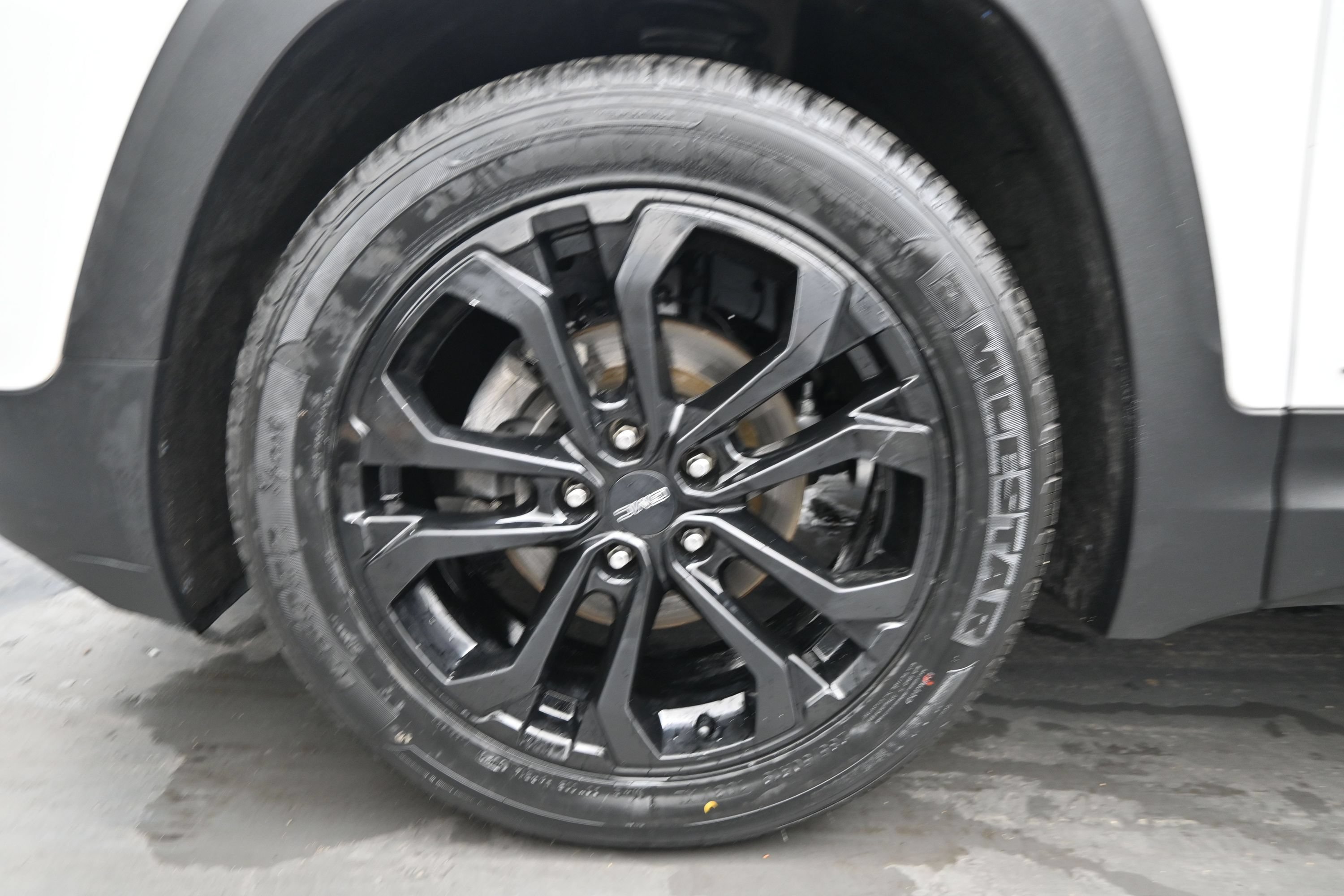 Used 2020 GMC Terrain SLE w/ Driver Convenience Package FWD image 9